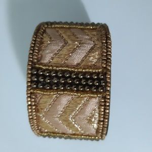 Indian Gold Bracelet/Pulsera Dorada de la india